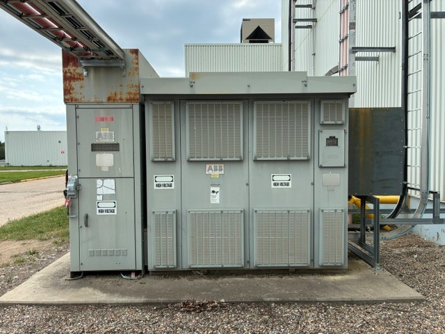 ABB 1500 kVA NEMA Class AA dry-type transformer, front exterior view