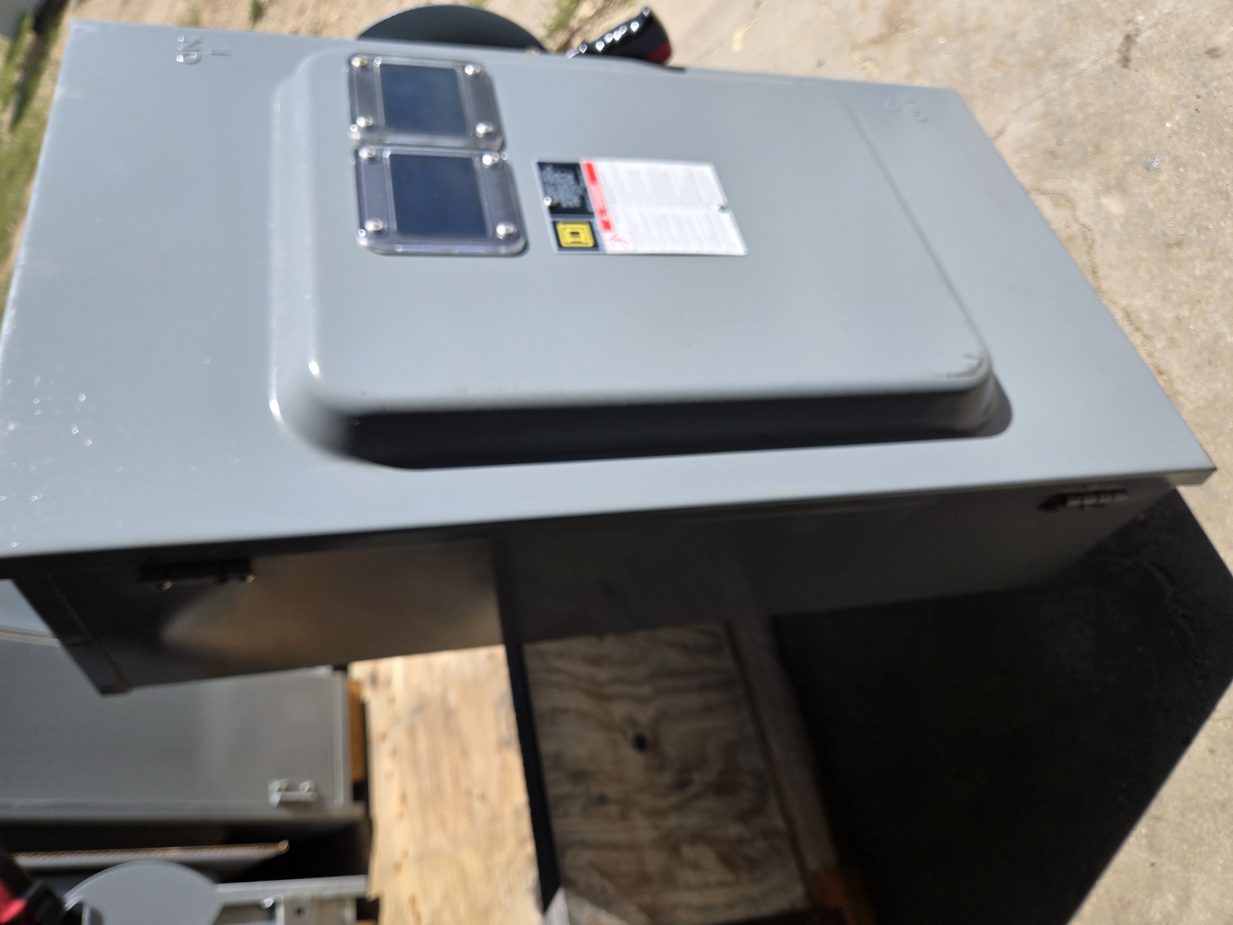 Square D CHU364AWK Heavy Duty Safety Switch, 200 A, 600 Vac/600 Vdc - 50/60 Hz - Enclosure Type: Type 3R, 5 or 12 - Single throw - Environmental Rating: Rainproof; dust tight