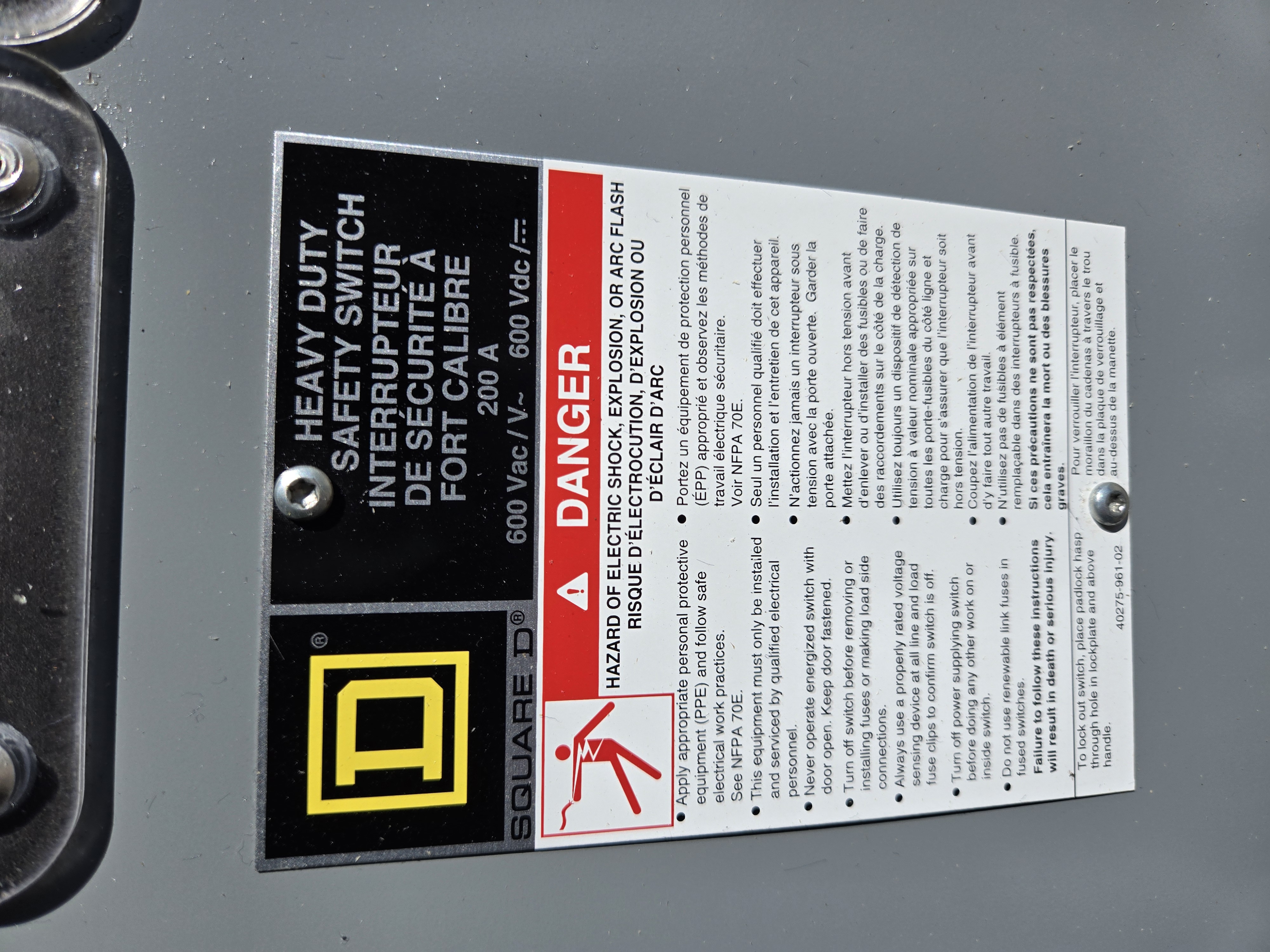Square D CHU364AWK Heavy Duty Safety Switch, 200 A, 600 Vac/600 Vdc - 50/60 Hz - Enclosure Type: Type 3R, 5 or 12 - Single throw - Environmental Rating: Rainproof; dust tight