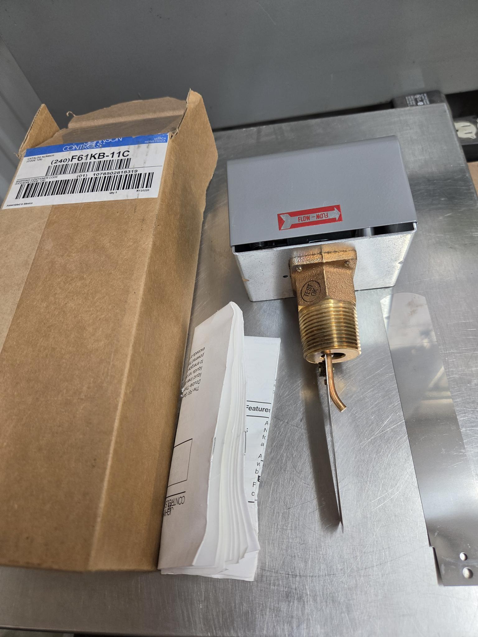 Johnson Controls F61KB-11C Paddle Flow Switch